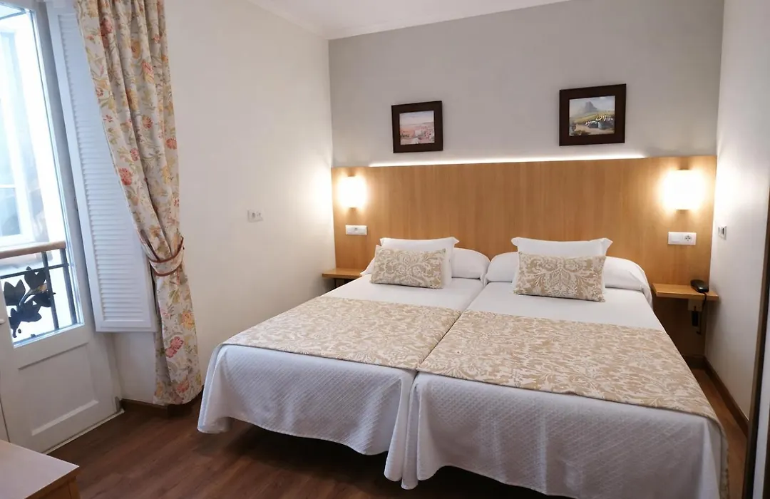 Hostal Anosa Casa-1